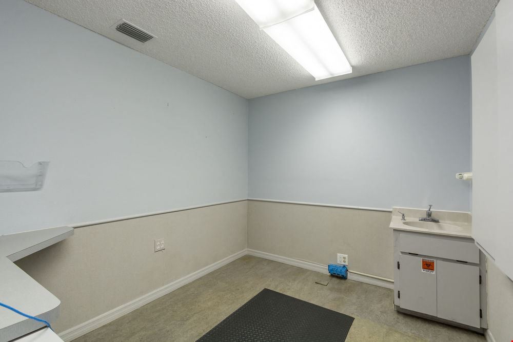 Office property in New Port Richey, FL