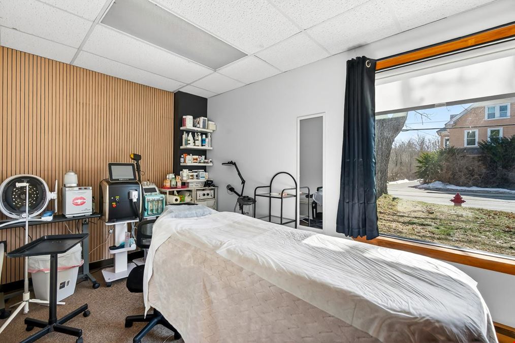 123 S Main St, Athol