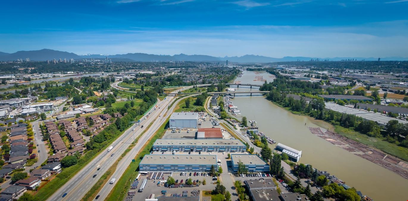 211,23251 Fraserwood Way