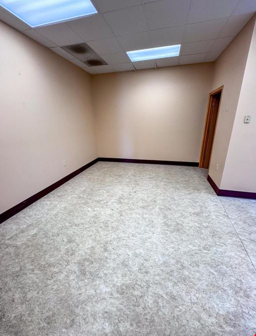 803 18th Ave NW - Austin MN Retail Space For Lease