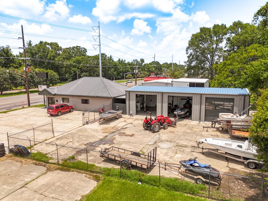 ±4,500 SF Automotive Shop with Equipment on Main St