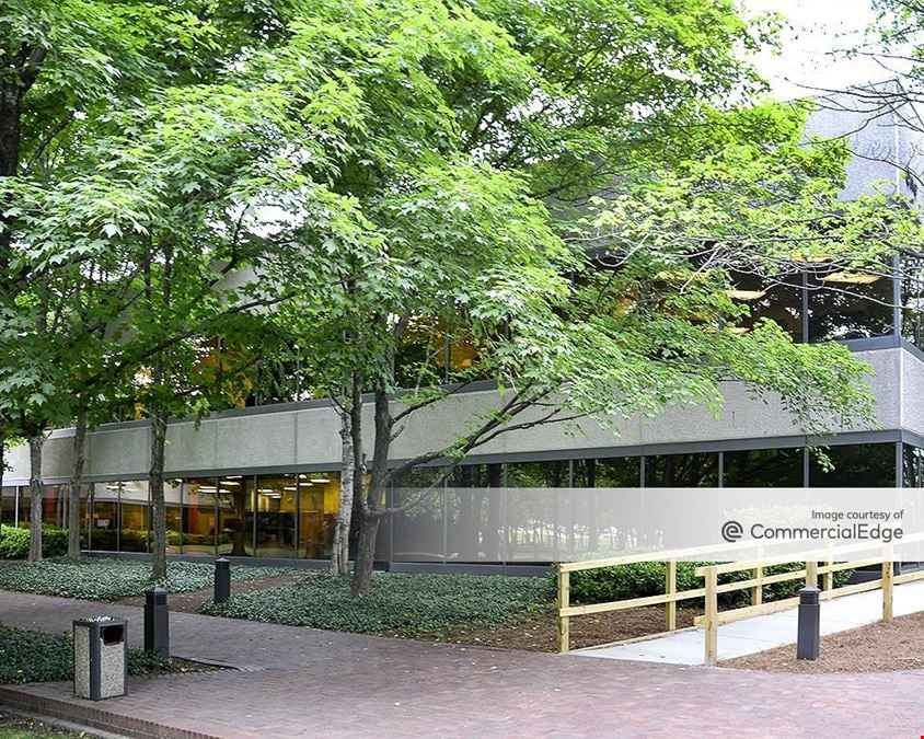 Brentwood Commons I & II