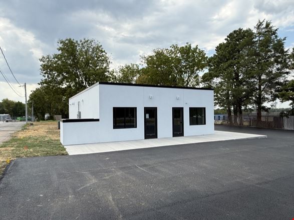 Preview of Retail space for Rent at 5159 S Campbell Ave
