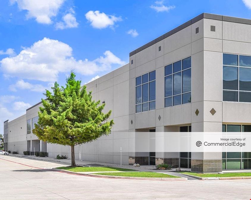 Eisenhauer 35 Center - Building 7