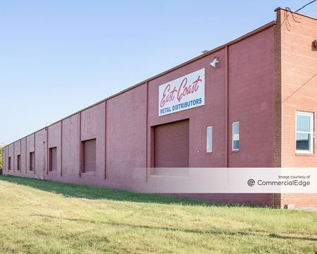 Preview of Industrial space for Rent at 928 North Meadow Street