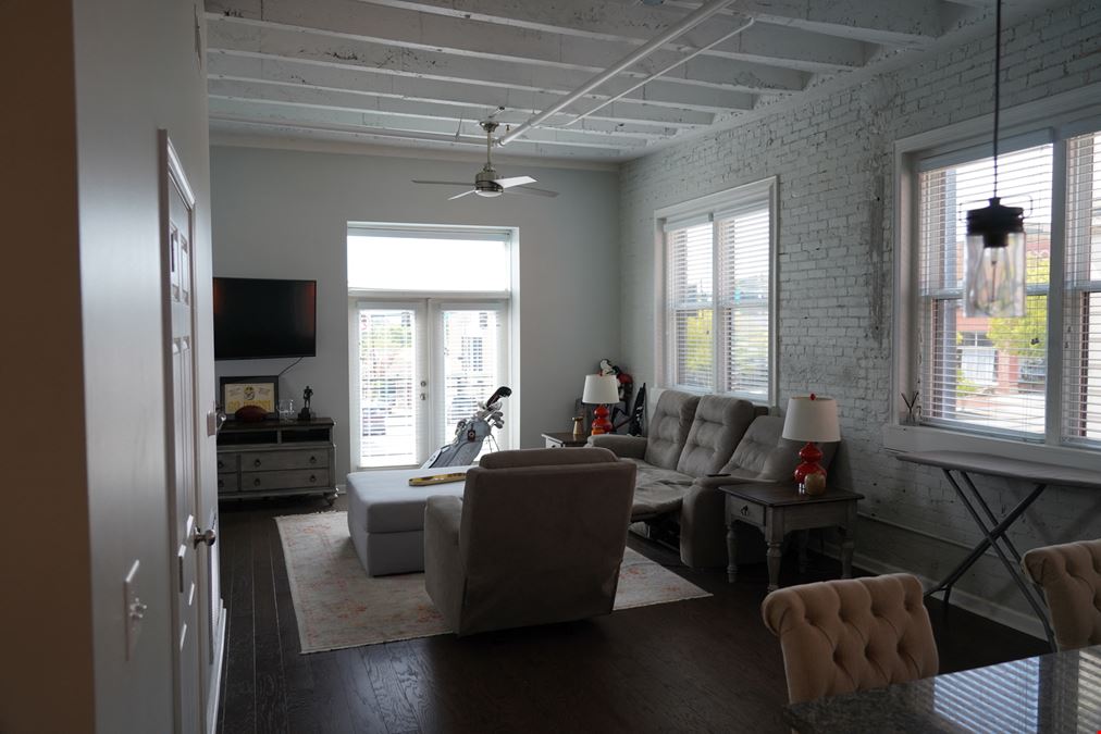 210-216 N Main St