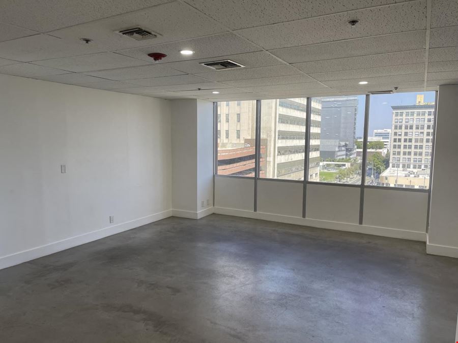 205 S Broadway