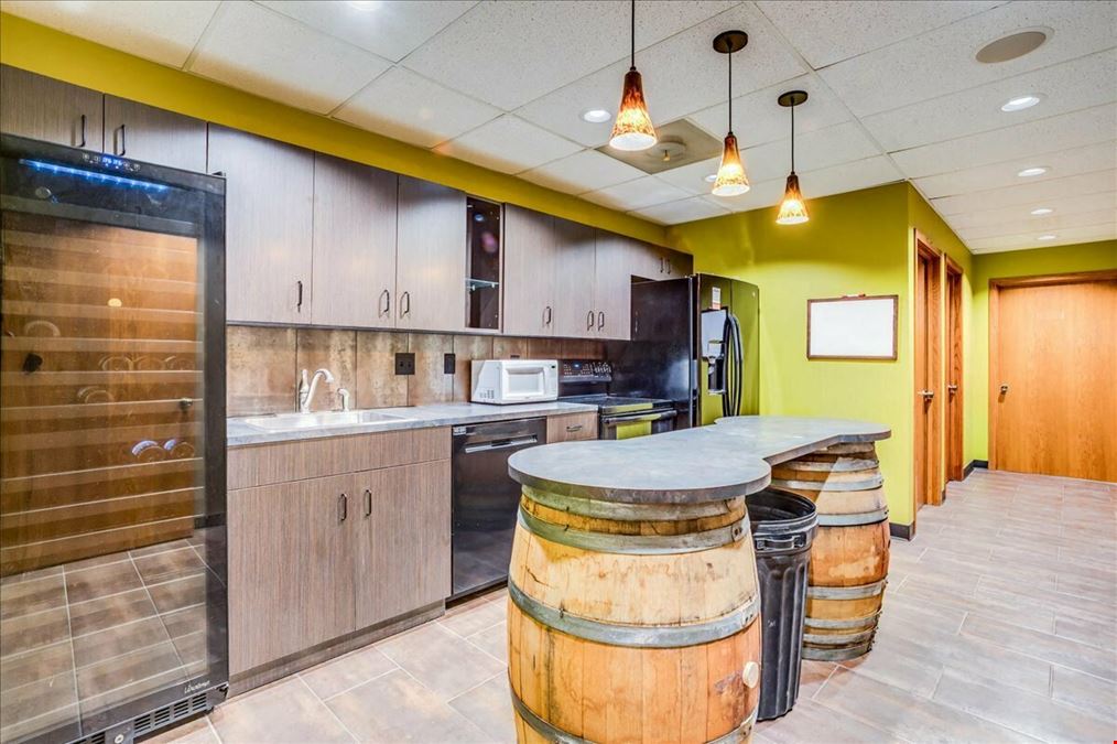 722 E 4th Ave, Hutchinson