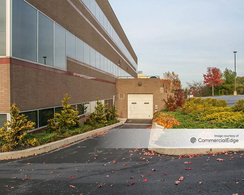Hillside Corporate Center
