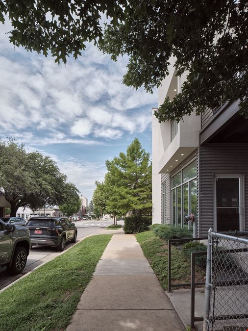 435 Northwest 12th Street, Suite A