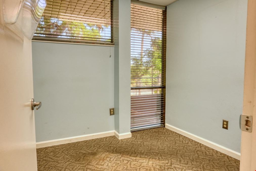 2477 STICKNEY POINT RD # 27-31 SARASOTA FL 34231-4076