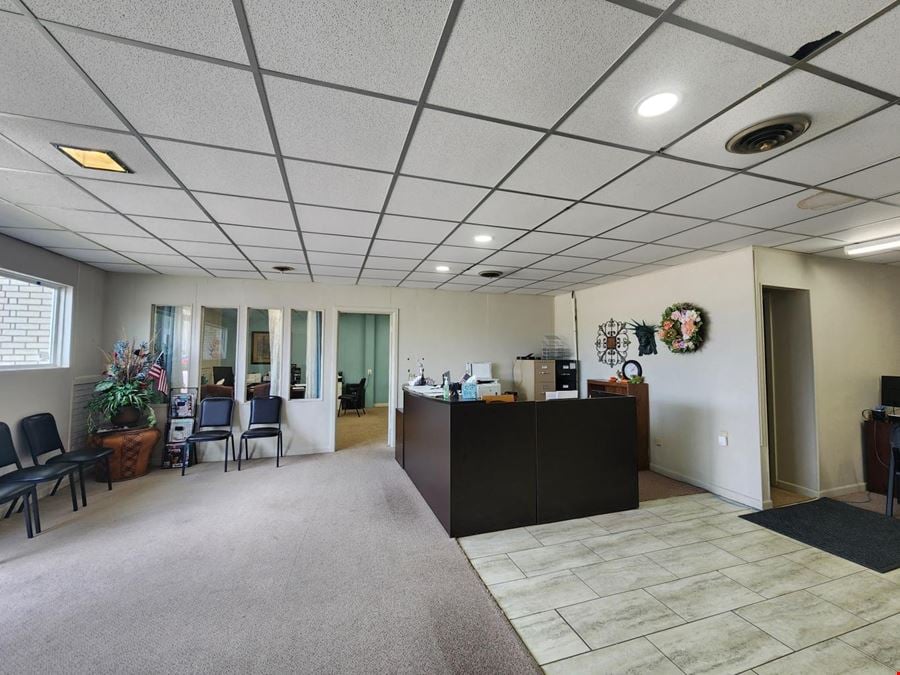 1,617 SF Office-Retail Building For Sale