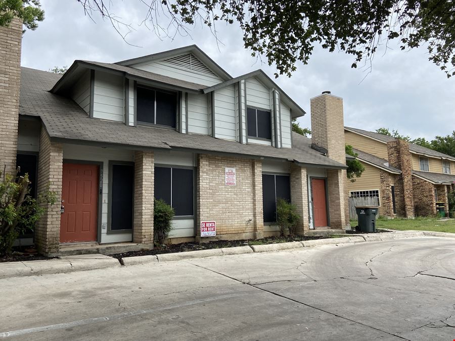 7518 Oak Chase