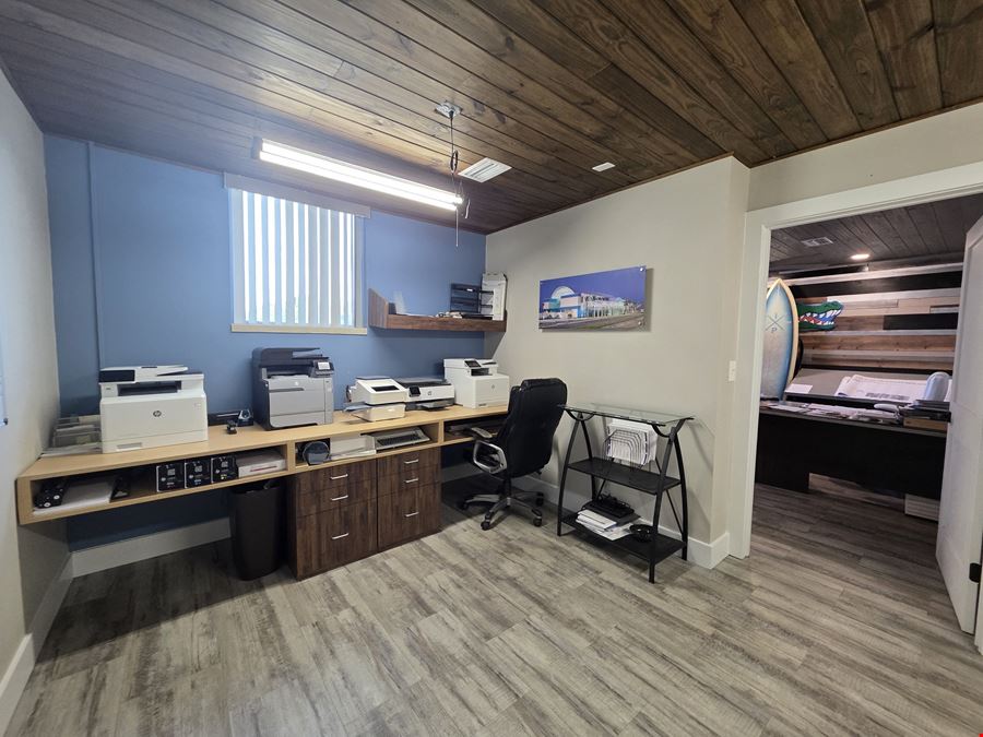Professional Office, Warehouse & Secured Yard