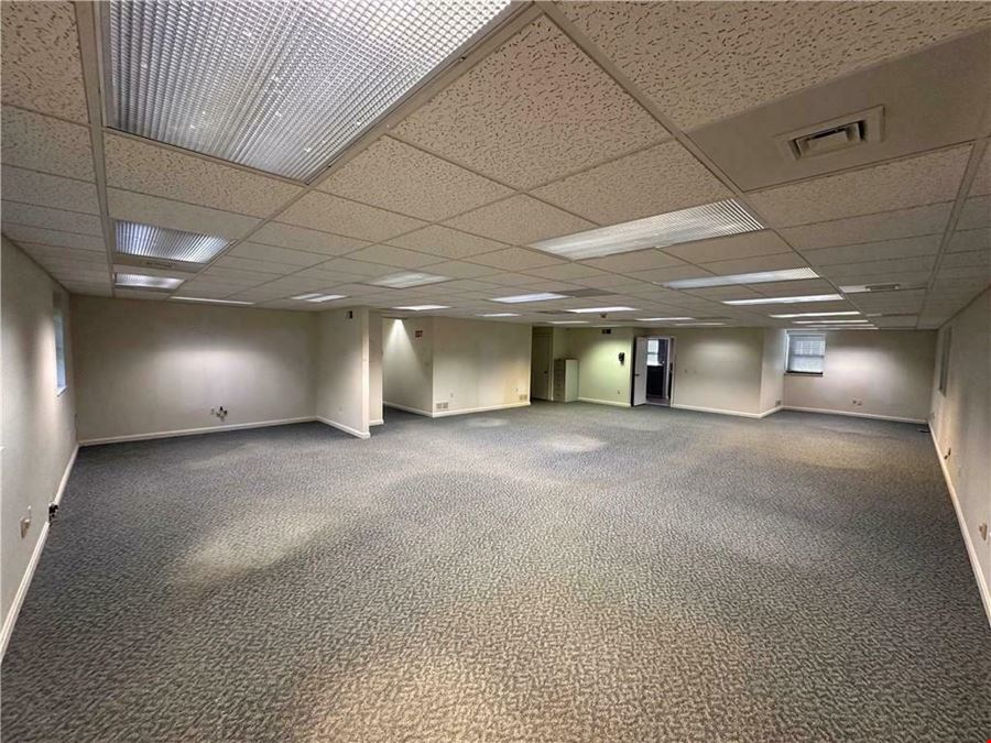 McKnight East Professional Office