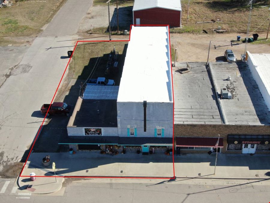 123 N Main Street, #17 &18