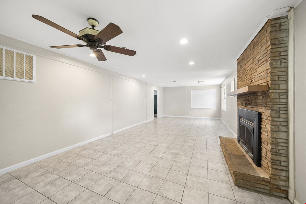 Multi-Use Property with Warehouse, Residential, and Office Space Available