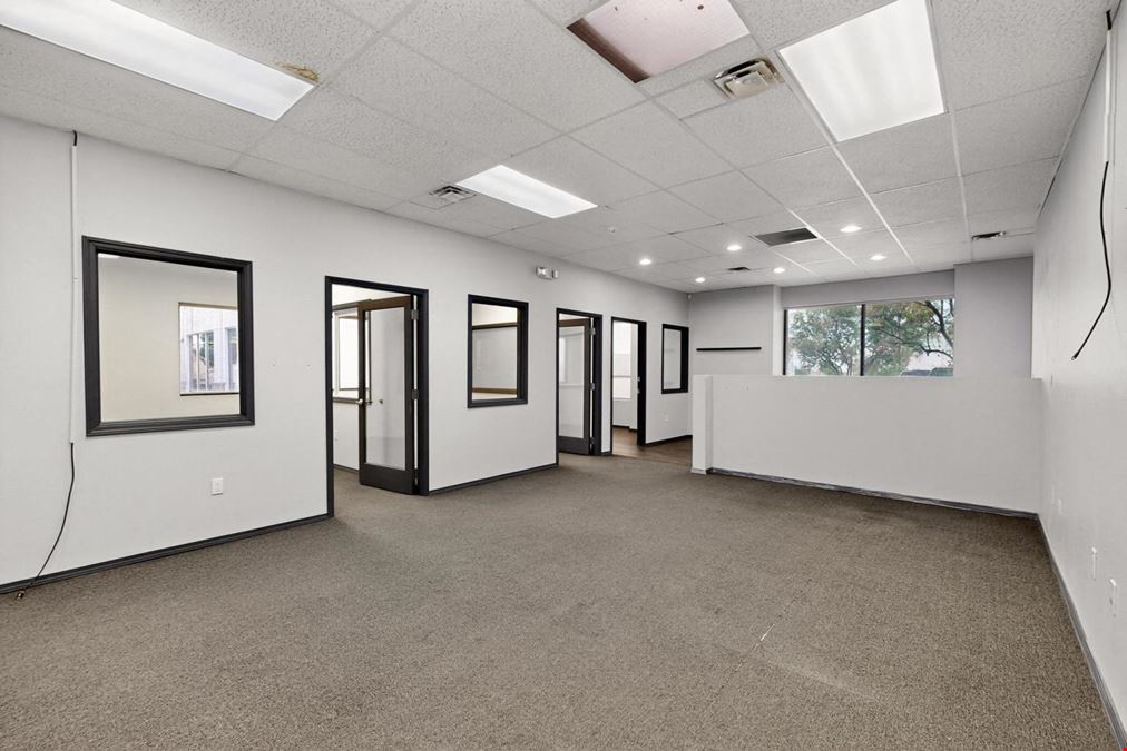 SMALL CLASS A OFFICE OFF PASEO AND GOLF COURSE