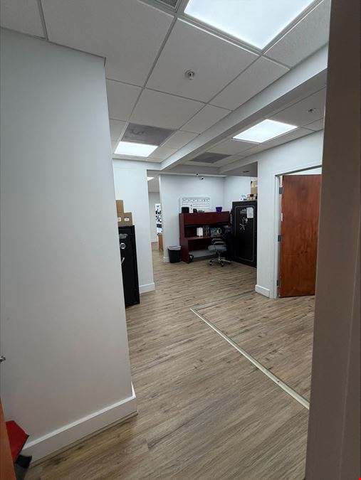 Westland Commons | Suite 1738-1