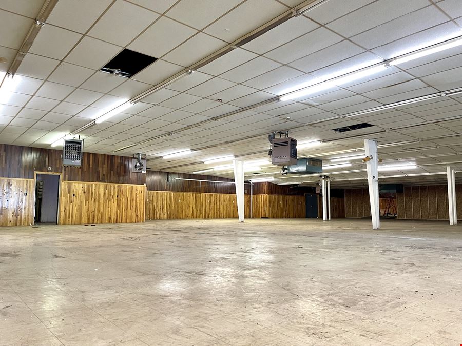 10081 W Ridge Rd