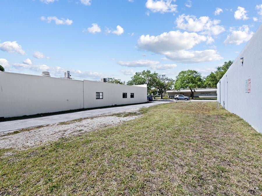 Retail/ Office & Land