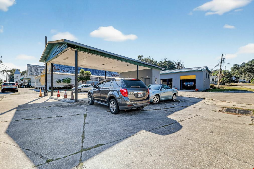 9th St Service Station