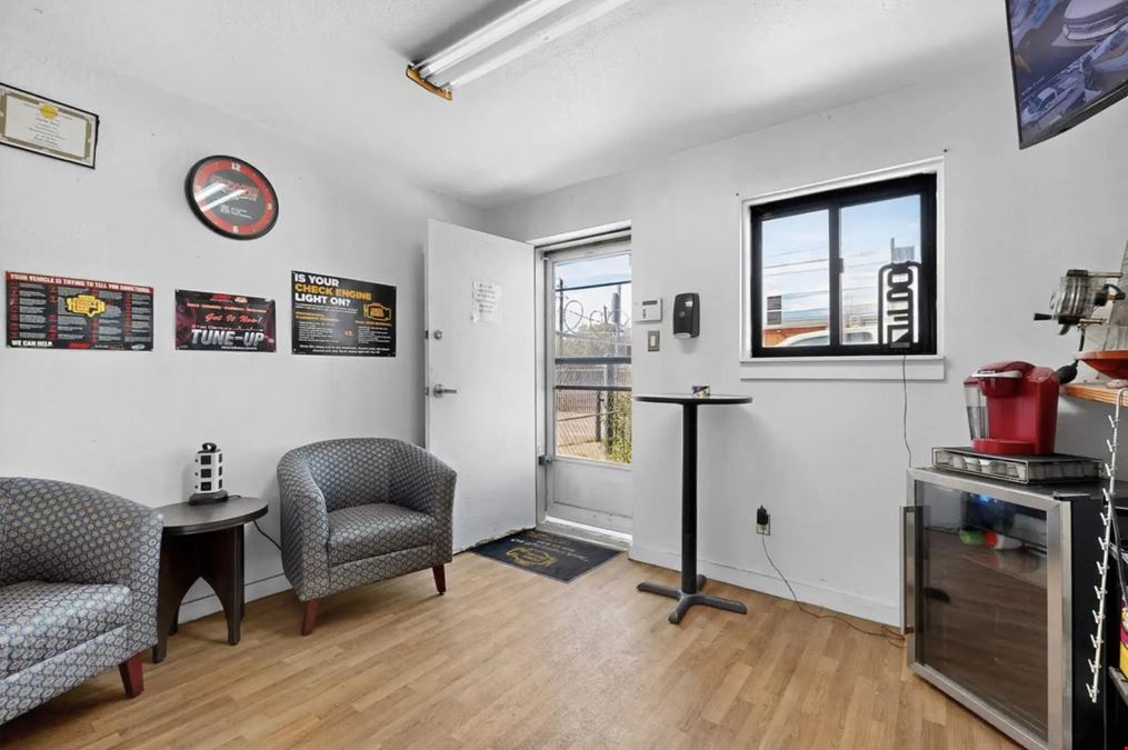 1310 Broadway Blvd NE