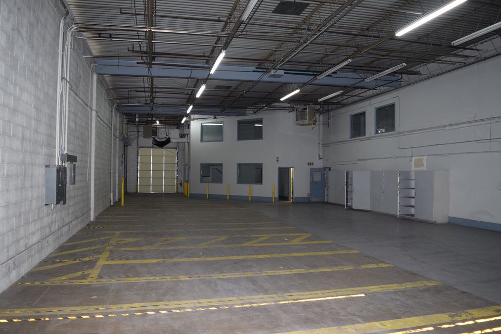 5,000-61,558 SF Warehouse/distribution for sublease