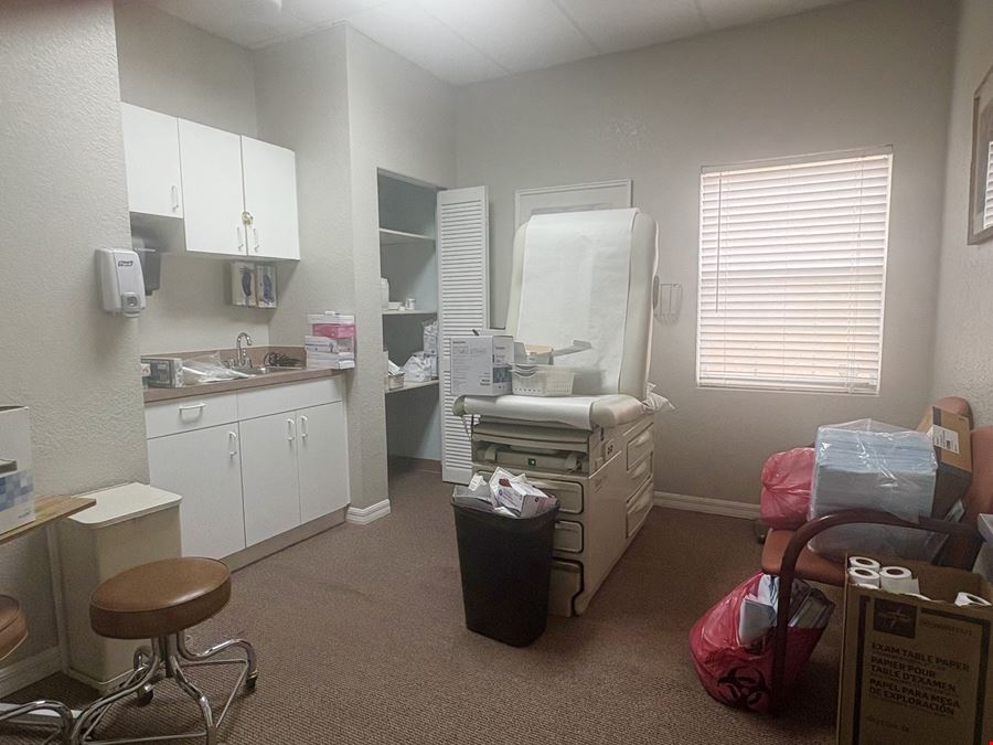1,450 sf professional office for lease in Venice