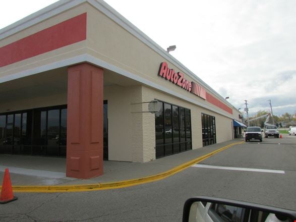 Preview of Retail space for Rent at 4878-4930 Airway Rd & 104-194 Woodman Dr