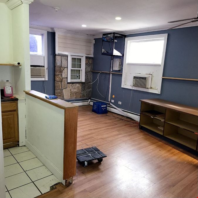 800 - 1,000 SF | 70 E Main Street | Built-Out 2nd Floor Medical Offices for Lease