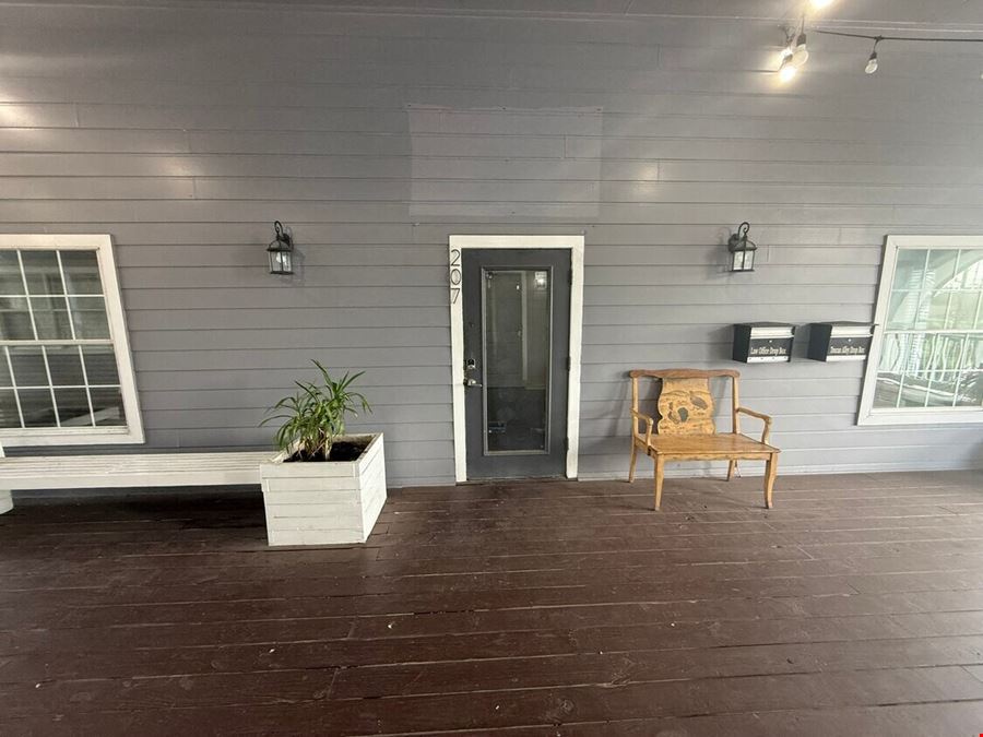 605 Bradford Ave Ste 207
