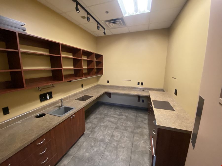 4550 East Bell Road, Suite 104