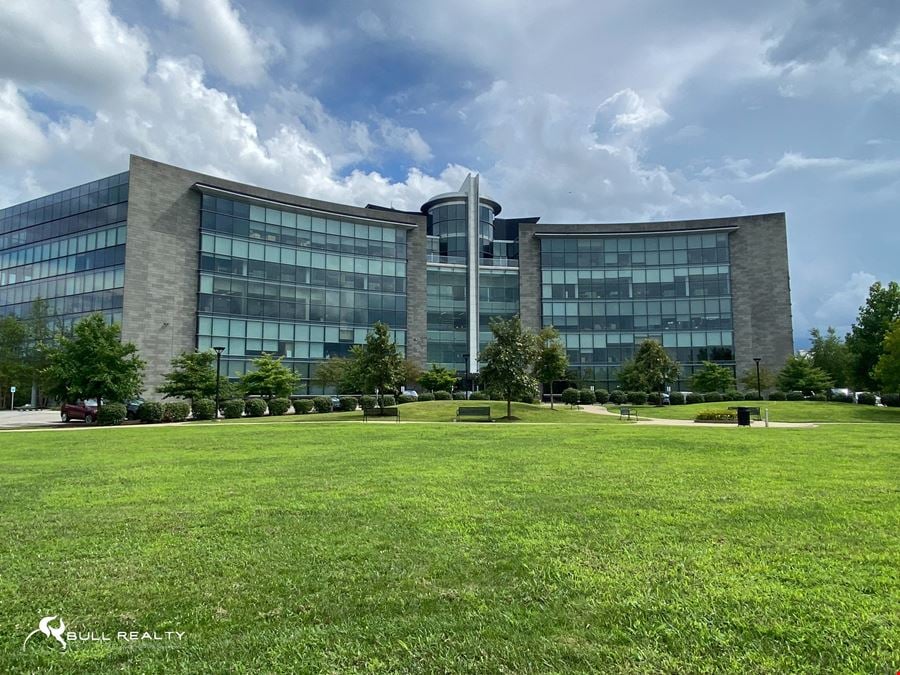 Class "A" Office | ±172,215 SF | 100% Occupied