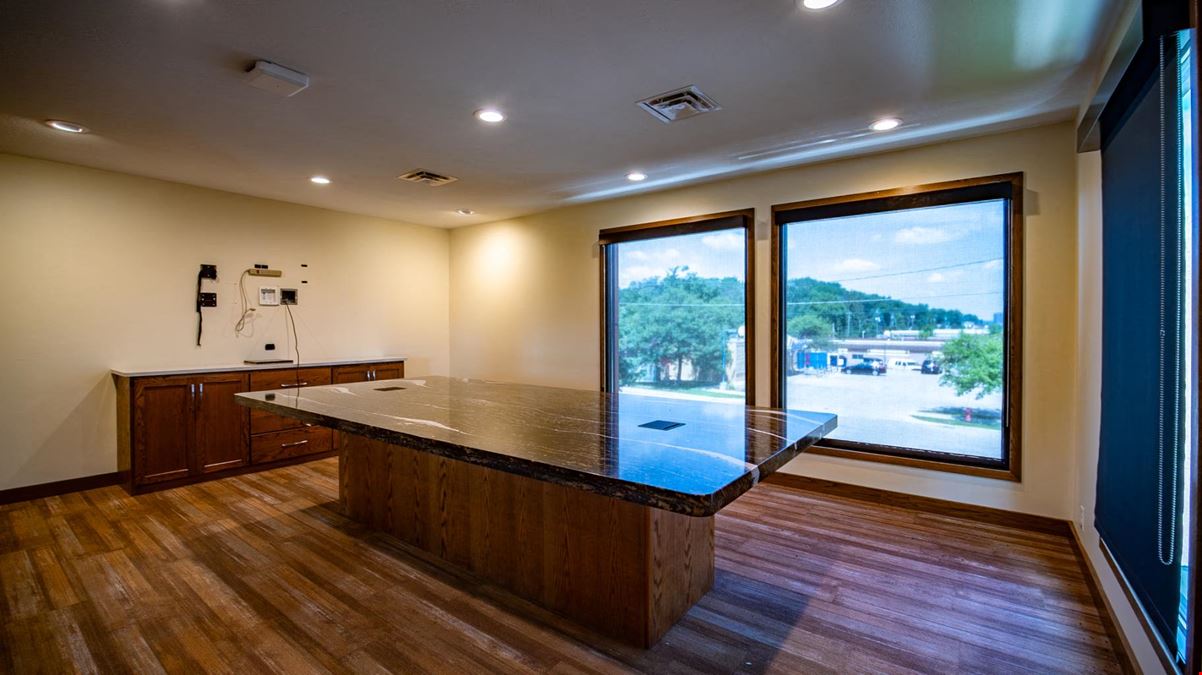 South Broadway Professional Suites