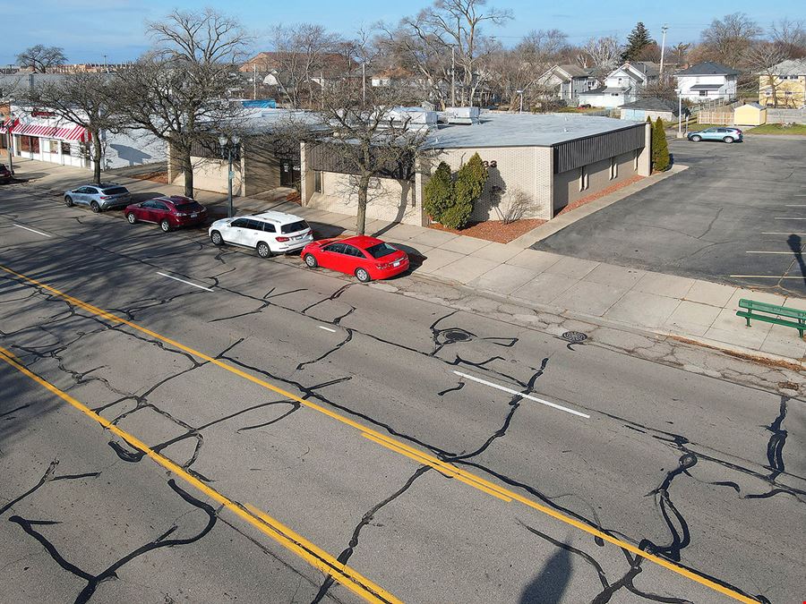 1433 E Michigan Ave