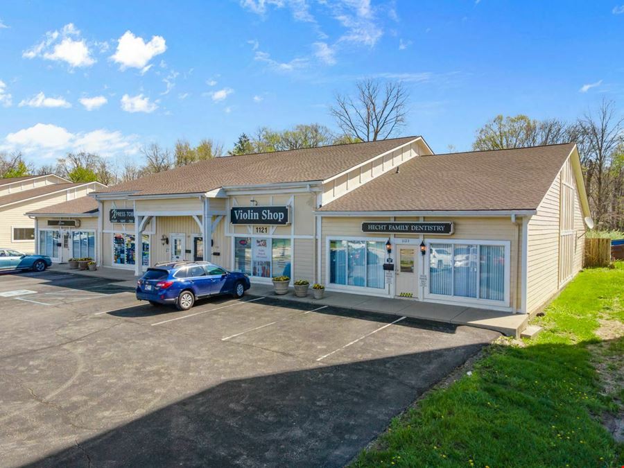 +/-2,000 SF Rangeline Road Retail Space