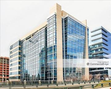 4 Waterway Square