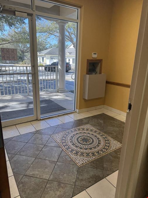 Desirable, Gorgeous Oviedo Office For Sale