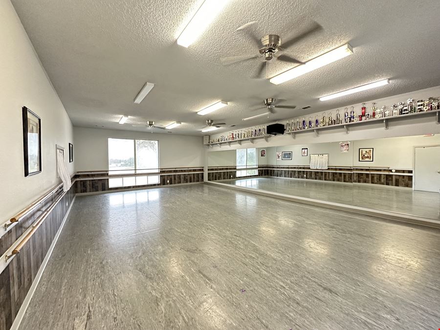 1337 S Main St, Keller