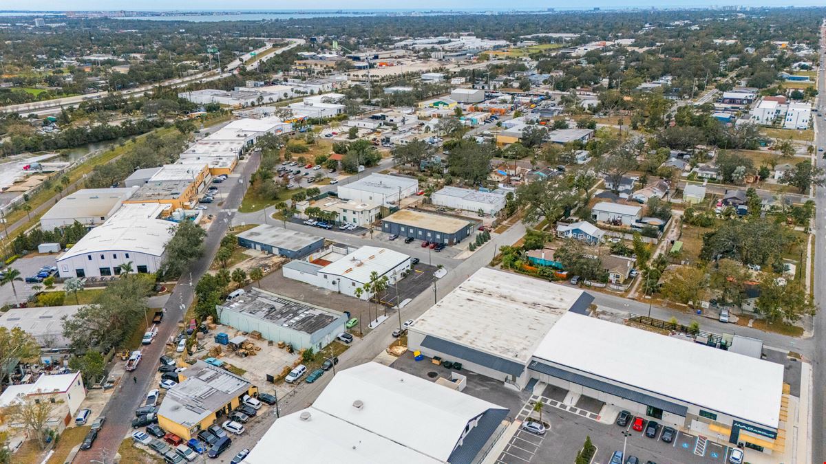 Versatile Warehouse in Vibrant Arts District for Sublease