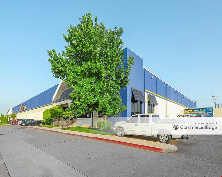 2200-2202 East Randol Mill Road