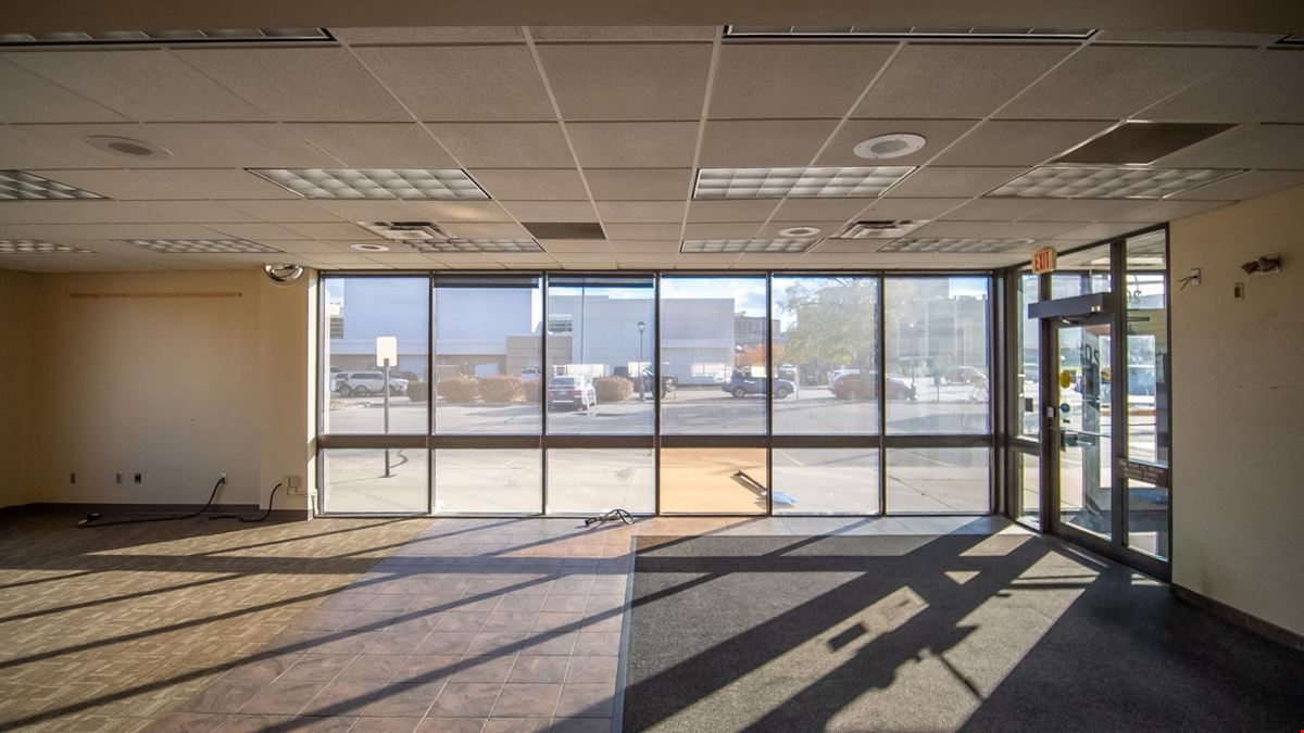 Center Street Premier Flex-Commercial Space 