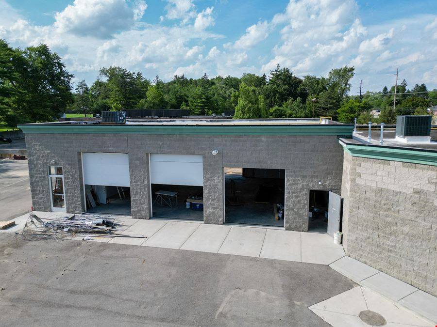 Mechanic Shop & Shopping Center
