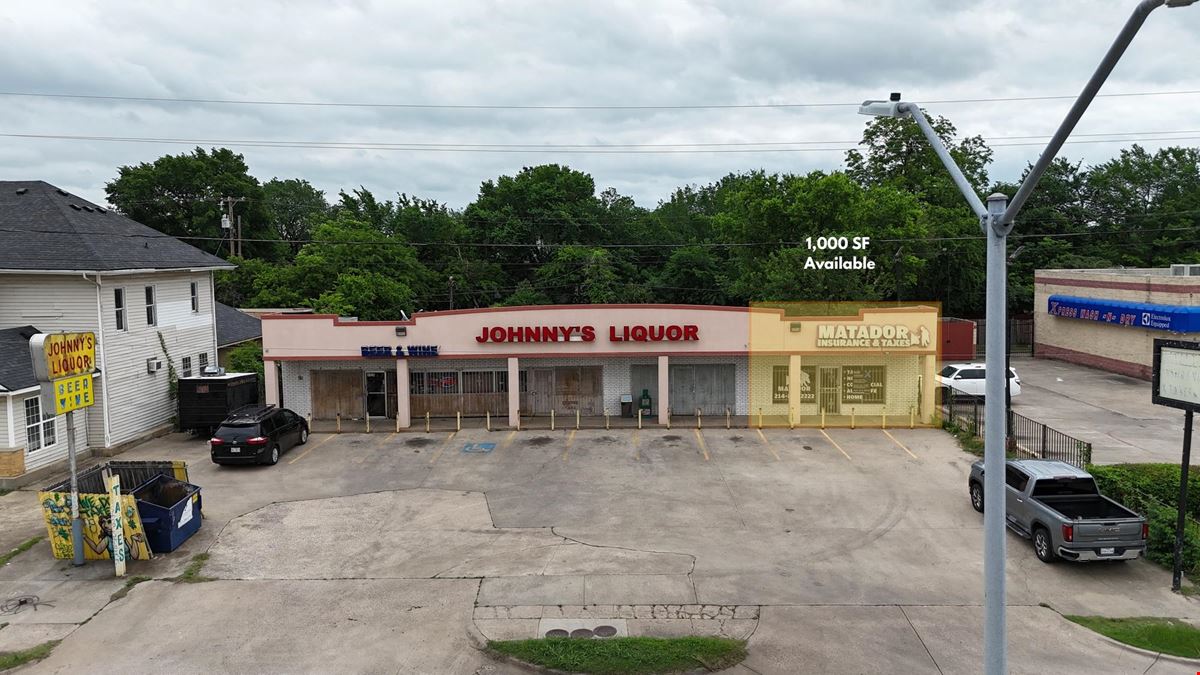 Johnny's Plaza