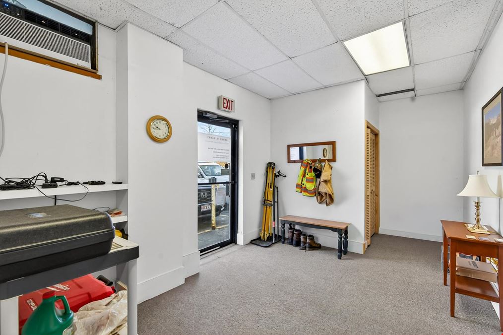 123 S Main St, Athol