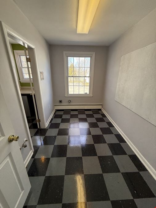 Versatile Office / Retail Space