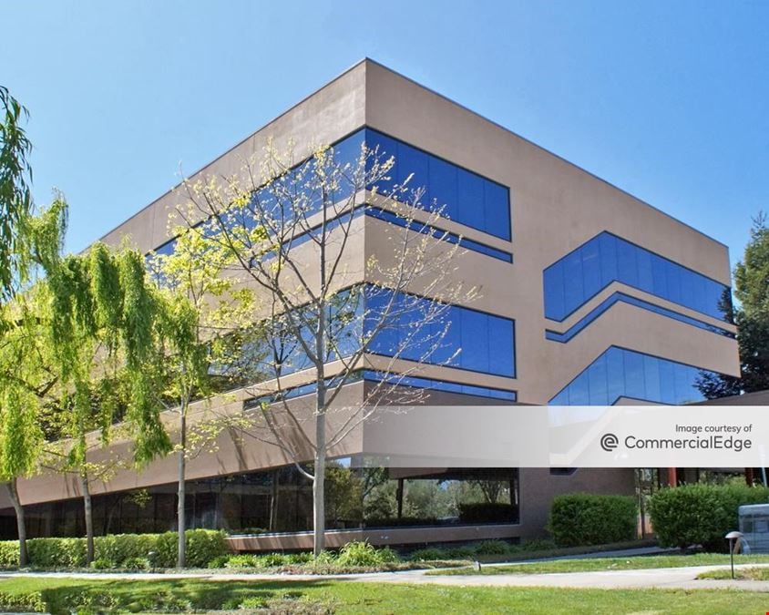Redwood Business Park - Sequoia Center - 1420 North McDowell Blvd