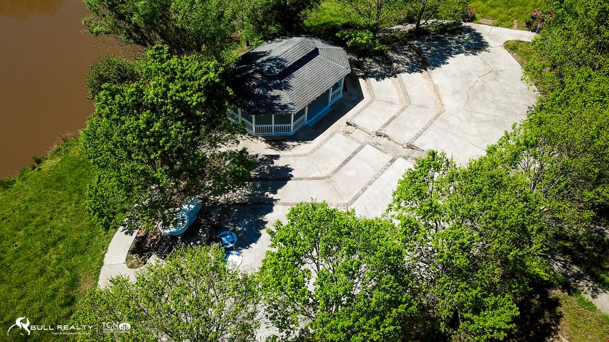 Former Wedding / Event Venue With All FF&E | ±3,782 SF | Dawsonville, GA