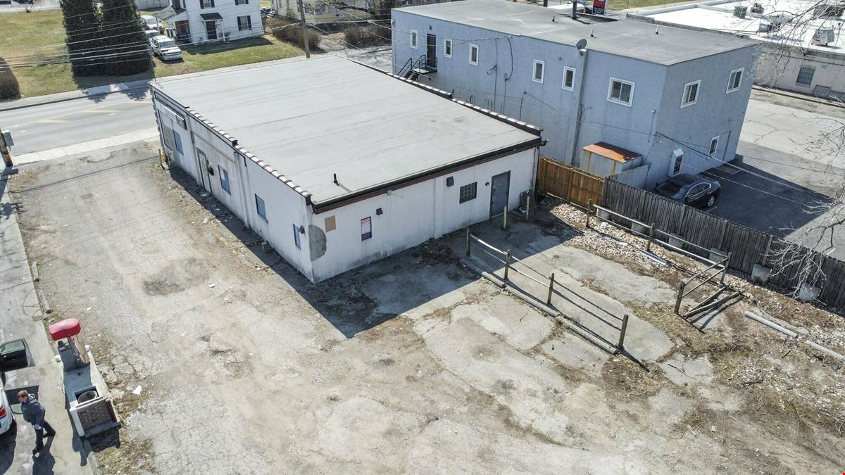 900 Oakland Park Ave